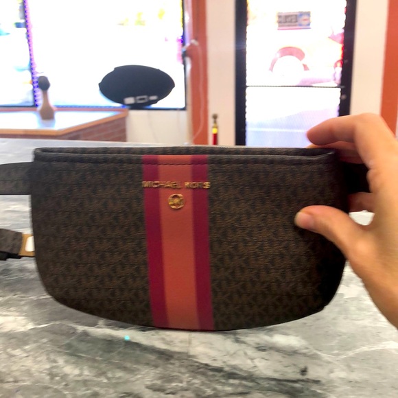 MICHAEL Michael Kors Accessories - Michael Kors Waist Belt/Fanny Pack🔥